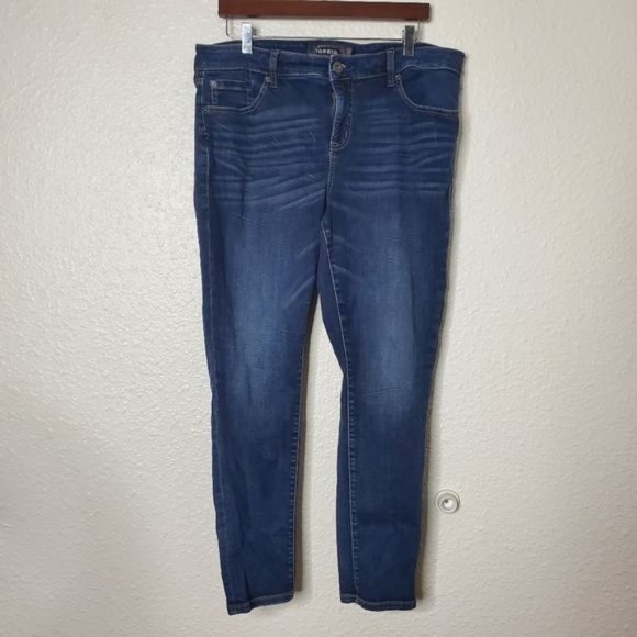 Torrid Mid Rise Skinny Dark Wash Super Soft Jeans Women's Plus Size 18 - Picture 1 of 10